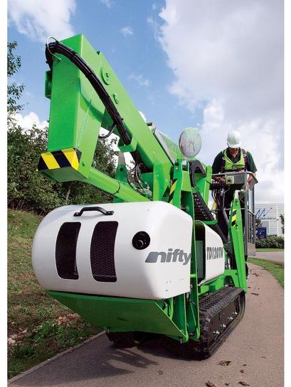 Гусеничный подъемник коленчатого типа Niftylift SD120TN